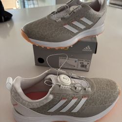 Brand New Women’s Gold Shoes Size 7