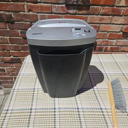 Fellowes Paper Shredder