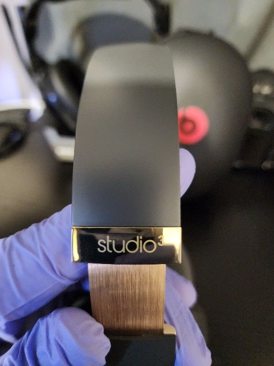 Beats Studio3 (Skyline, Black Gold) Noice Cancelling Headphones