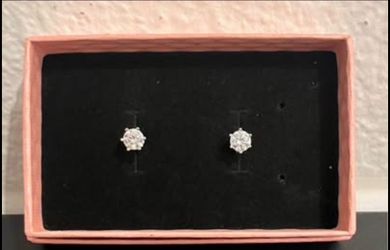 VVS1 Moissanite earrings