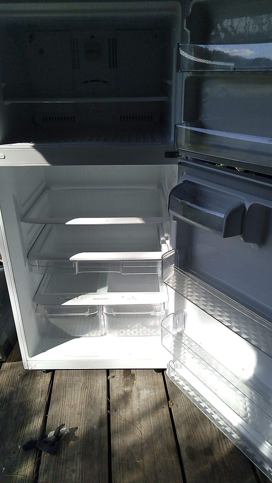 L G Refrigerator no ice maker