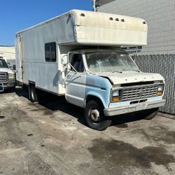 1983 Ford E-350