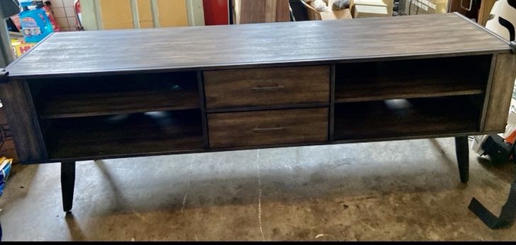 Beautiful Solid Wood Vintage Tv Stand 