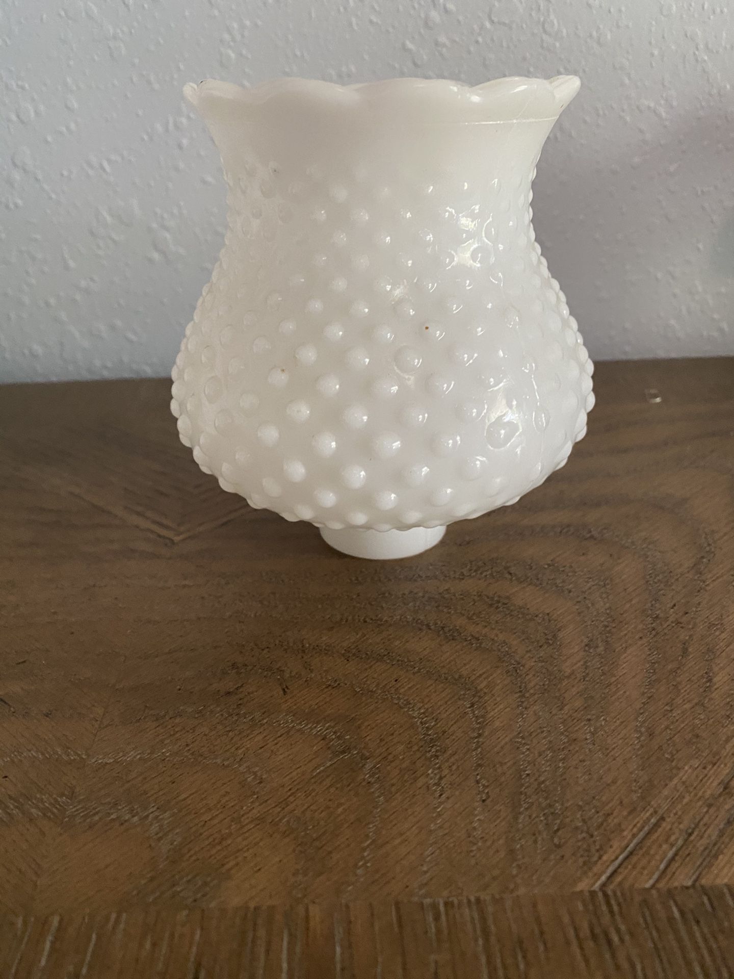 VINTAGE MILK GLASS HOBNAIL SHADE w/ SCALLOPED TOP KEROSINE OIL LAMP 5” Top. Condition is Used in good shape 5” tall x 5” diameter 3 3/4” diameter on