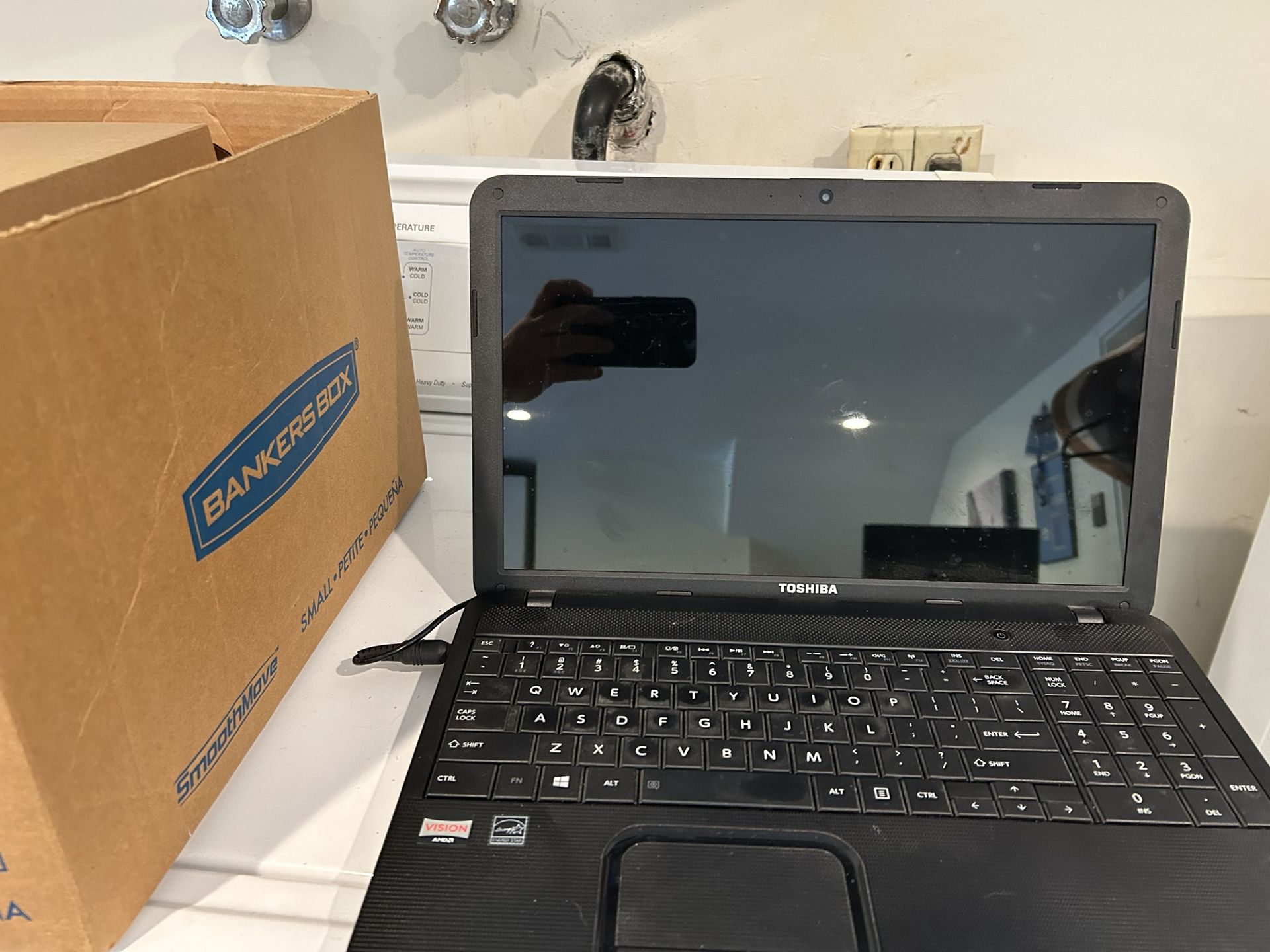 Toshiba Satellite C855d 15.6” Laptop WORKING
