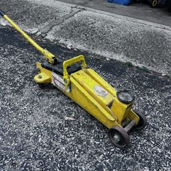 Hydraulic jack