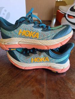 Hoka size 5.5b