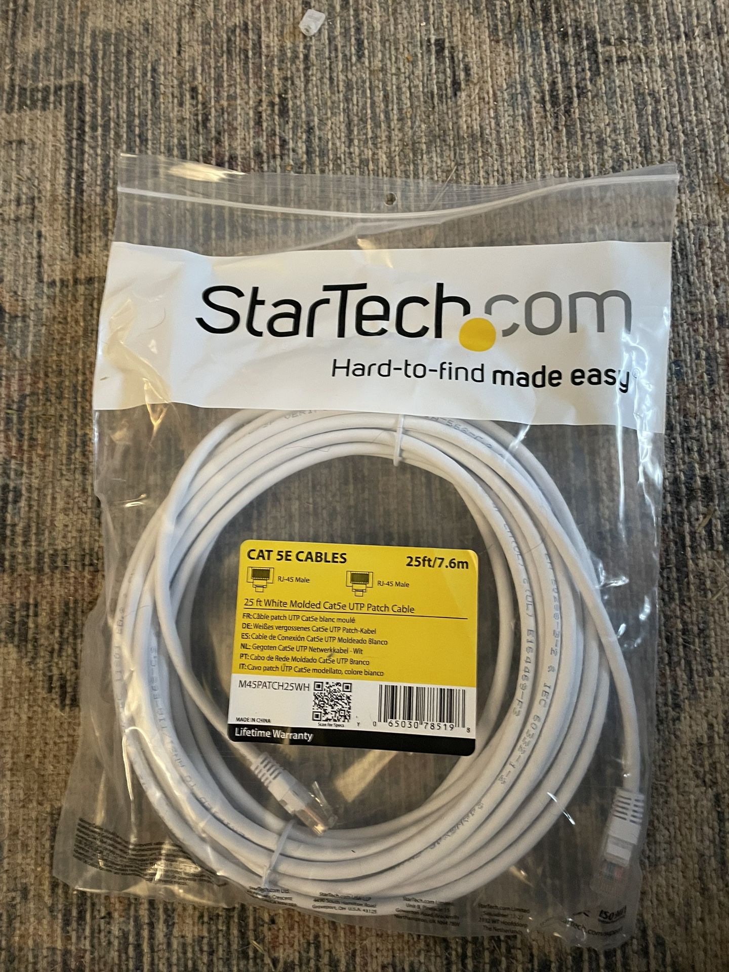 Cat5e Patch Cable with Molded RI45 Connectors - 25 ft. - White