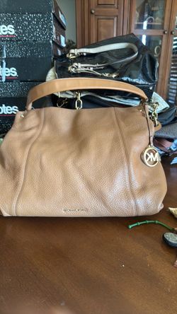 MICHAEL MICHAEL KORS LARGE HOBO IN COGNAC PEBBLED LEATHER