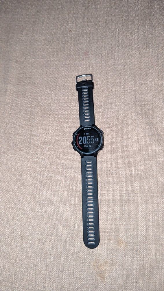 Garmin Forerunner 735