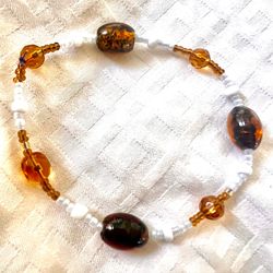 Brown and white glass bead bracelet