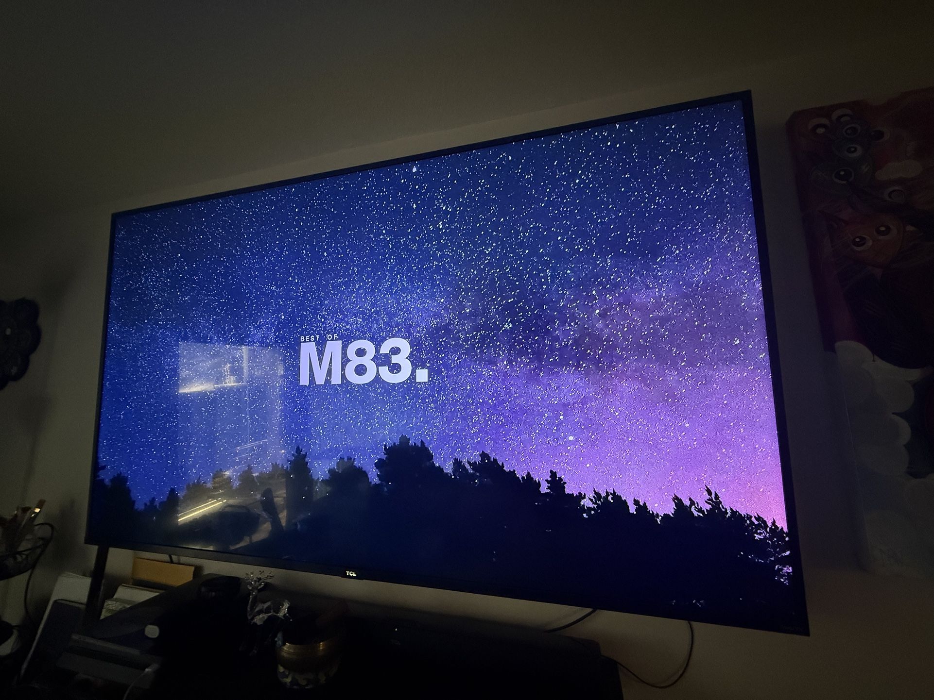75 Inch TCL QLED 4K ultra HD ROKU W/ Wall-mount