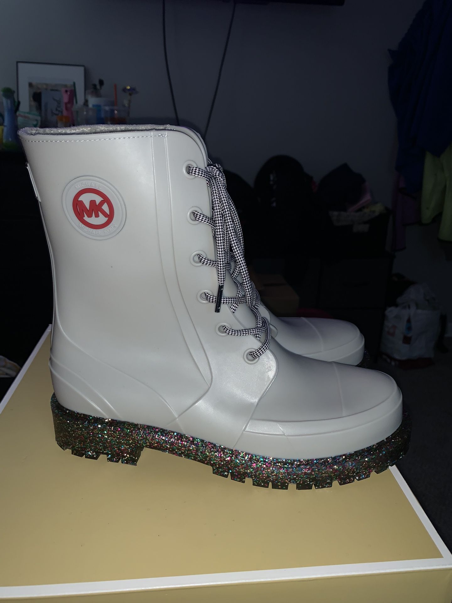 Brand new Womens size 10 Michael Kors Boots
