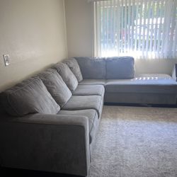 *Free Delivery* Gray Ashley Sectional Couch Sofa 