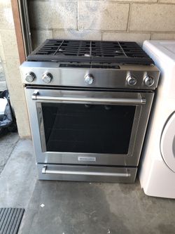NEW KITCHEN AID STOVE