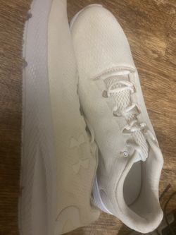 Men’s 14 Under Armour all white
