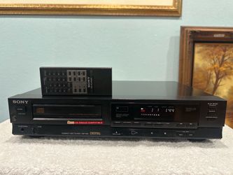 Vintage Sony CDP-550 Compact Disc CD Player With Remote