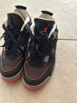 SLIGHTLY WORN WMNS  JORDAN 4 RETRO STARFISH SIZE 7.5 (NO BOX) SMOKE/PET FREE