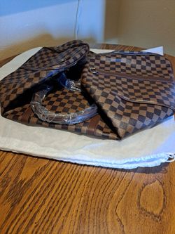 Tote bad  New with Pouch