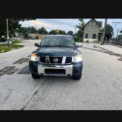 2005 Nissan Armada SE (read description)