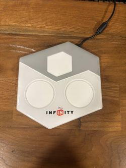NOT TESTED IF WORKING- Wii U Stuff and Disney Infinity Portal