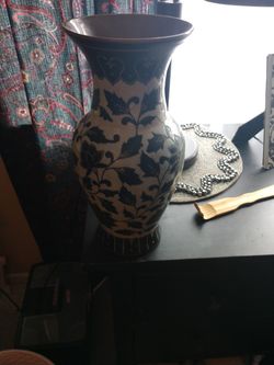 Beautiful China vase well made