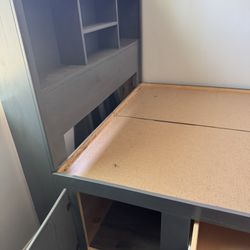 6mon Old 8 Drawer With Two Front Cubbyholes For A Full Size Bed 