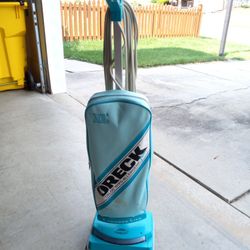 Oreck Vacuum--MAKE OFFER 