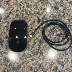 Apple Magic Mouse - Black Multi-Touch Surface ​​​​​​​ 
