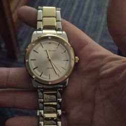 VAN HEUSEN DIAMOND WATCH 