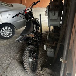 Apollo DB-36 250cc Dirt Bike , Color-Black