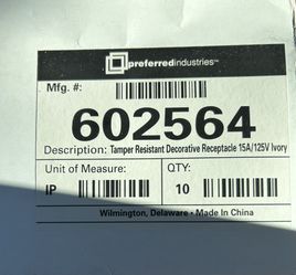 Ivory Decora  Receptacles 15A Tamper Resistant