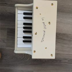 La Petit Pianiste By Konges Slojd Lemon Piano 