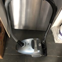 Vacuum Panasonic MC-CG 467