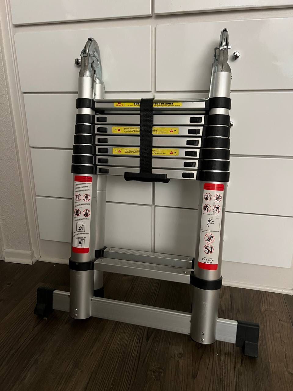 Telescoping Ladder 16.5 Feet Aluminum Extension Ladder with Stabilizer Bar 330lbs Max Load for Home Builder Supply RV Roof Work Camper