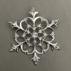 Snowflake Pin Broach Silver 