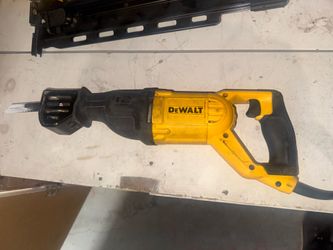 12 Amp Corded Variable Speed Reciprocating Saw