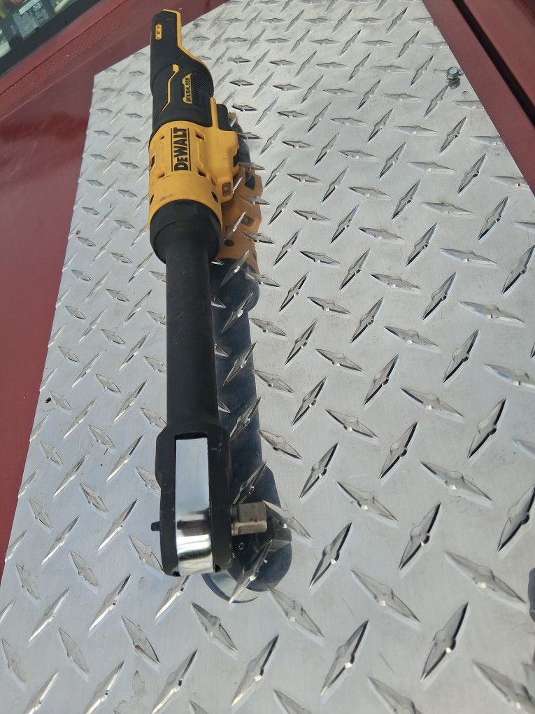 Dewalt 12v Extreme Sub-compact 3/8 Drive Ratchet