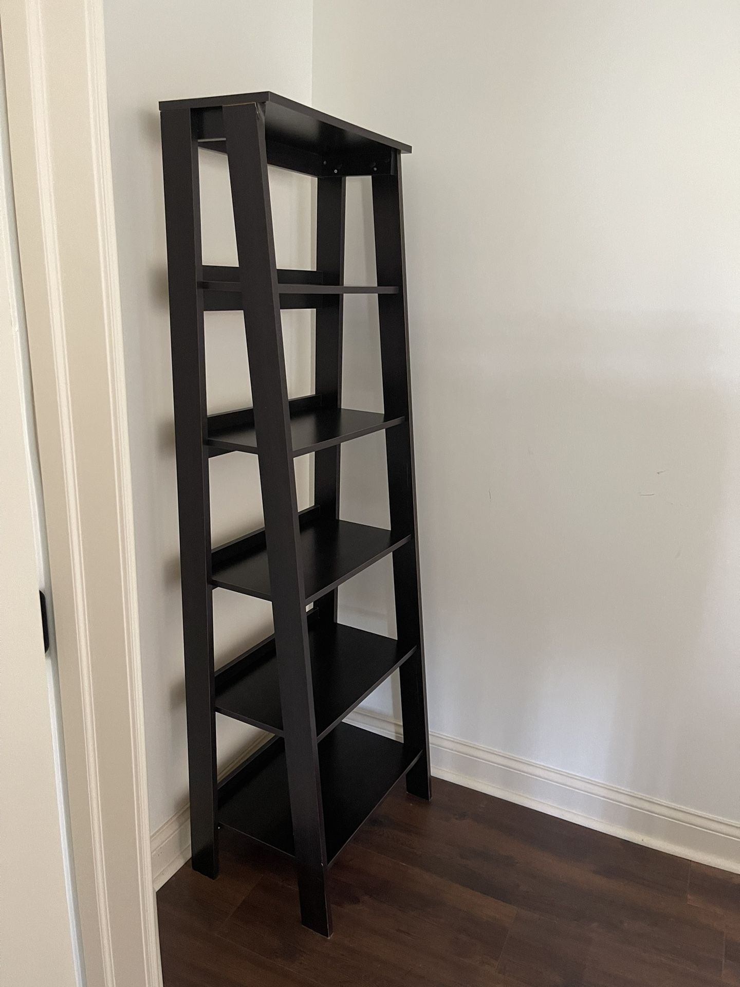 5 Tier Ladder Tall Shelf Bookcase 23”W x 16,5 D x 71 H 