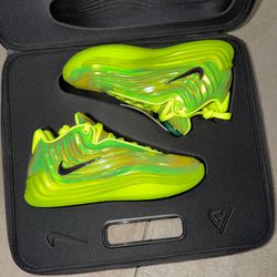 Nike Giannis freak 7 LX all star warning label