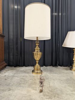Vintage Brass Urn-Shaped Table Lamp with Cream Shade
