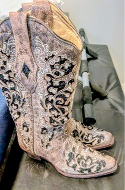 Leather girl cowboy boots 8 women’s