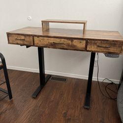 Rising Desk And Stand