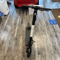 Gotrax Gxl V2 Scooter. 