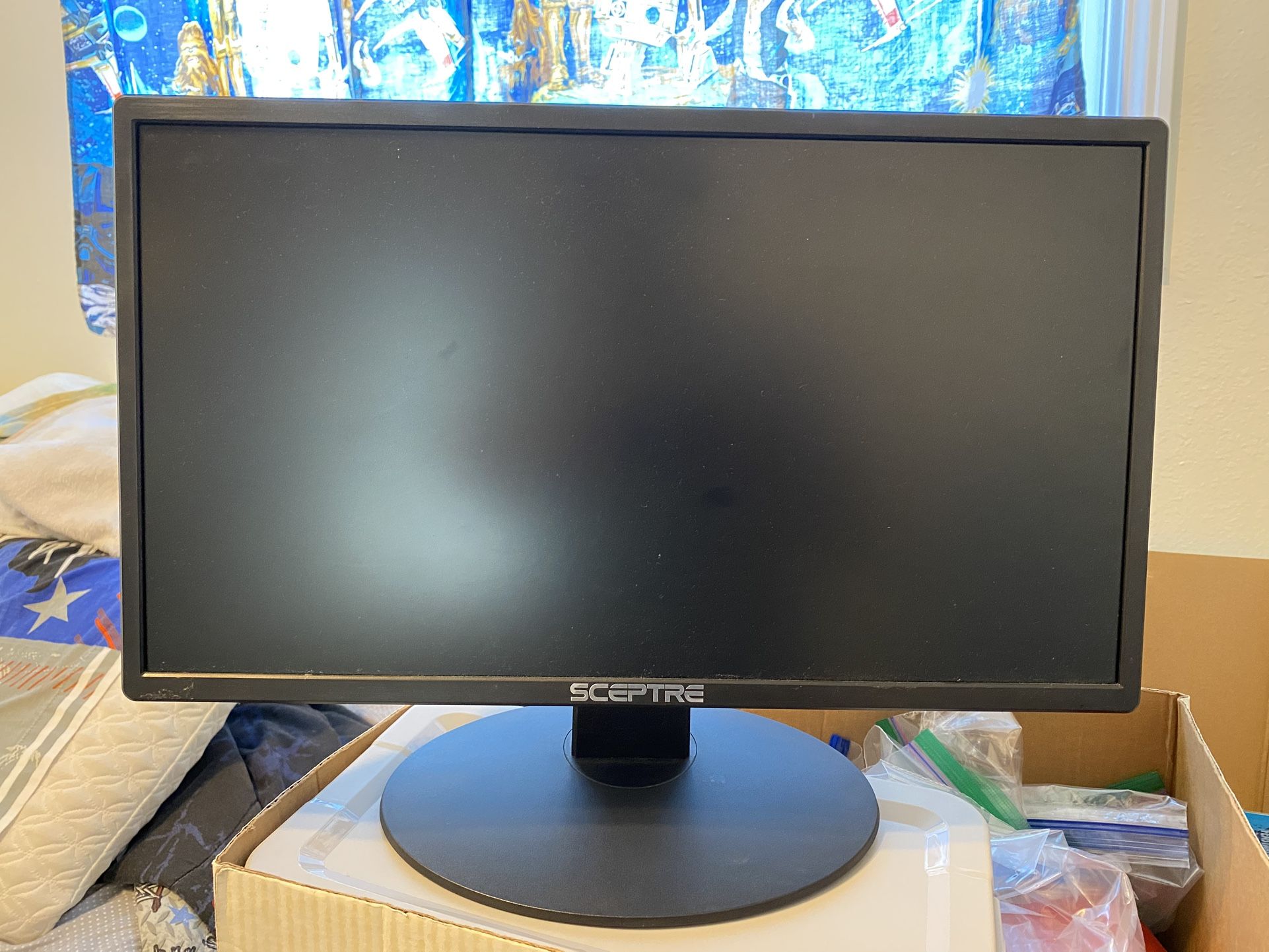 Computer Monitor 19”