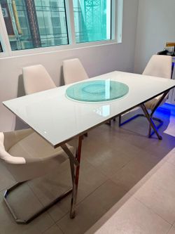 Lazy Susan Dinner Table