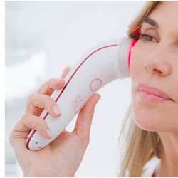 Red Light Therapy By Elevare Skin 