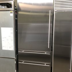 Viking 36” 7Series Built In Bottom Freezer Refrigerator Stainless Steel 