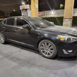 2014 Kia Cadenza 