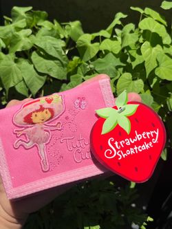 🍓🎀deadstock 2000s strawberry shortcake wallet 🎀🍓